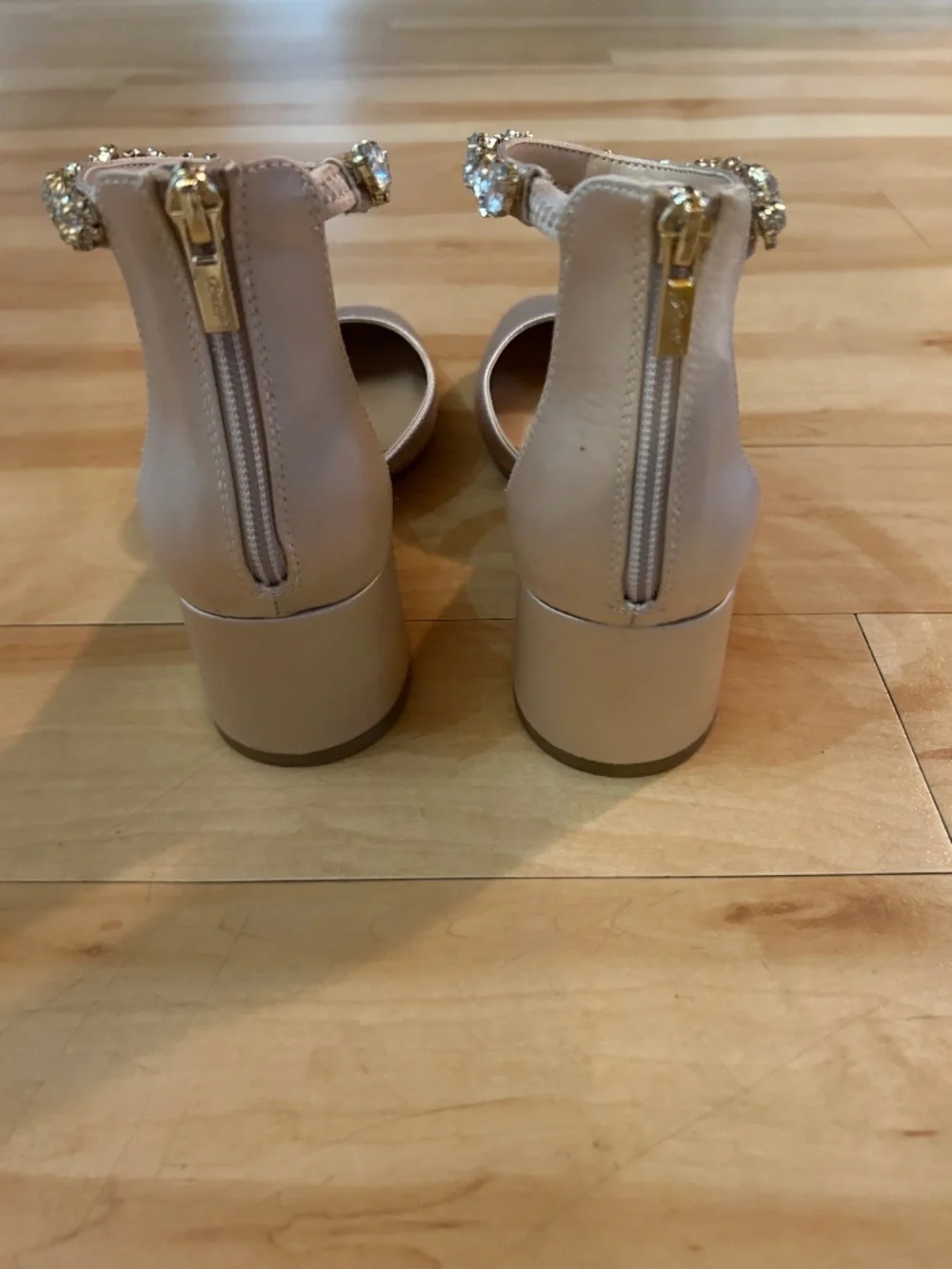 Badgley Mischka Jewel Gold Closed Toe Sandals